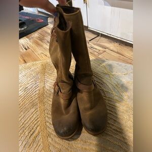 🌟UGG Brown Tall Heeled Boots with Buckles🌟